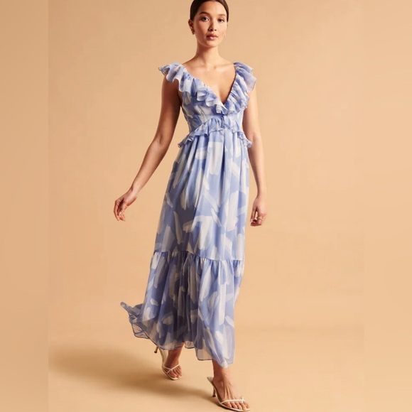 Abercrombie & Fitch Dresses & Skirts - Abercrombie & Fitch Ruffle Maxi Dress